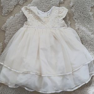 Shimmery cream colored dress with beautiful details, Size 18 months